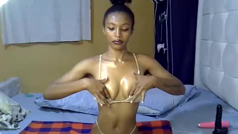 Snapshot of sexxy_tiana chatting on June 11, 3:26 am sexxy_tiana online show from June 11, 3:26 am