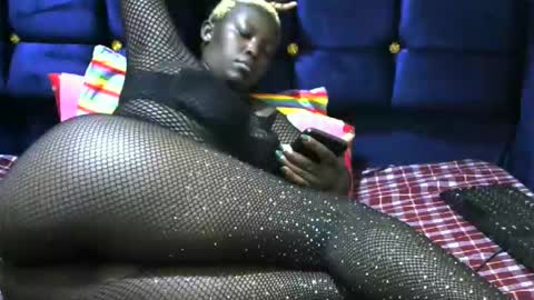 Snapshot of sexxy_triza chatting on April 28, 2:55 pm triza online show from April 28, 2:55 pm