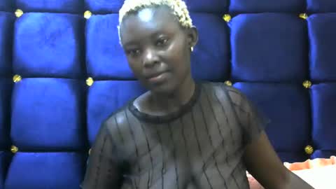 Snapshot of sexxy_triza chatting on May 10, 9:25 am triza online show from May 10, 9:25 am