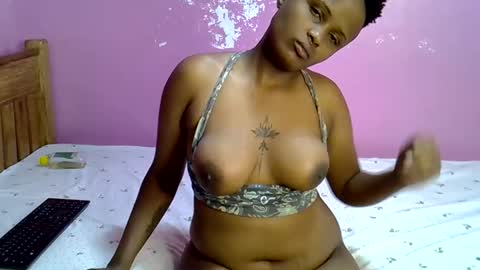 Snapshot of sexxychrista chatting on November 16, 10:37 pm call me kyeem online show from November 16, 10:37 pm