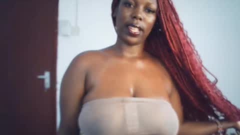 Snapshot of sexxydivah chatting on February 13, 9:49 am sexxydivah online show from February 13, 9:49 am