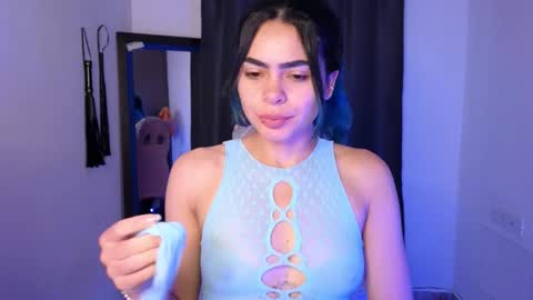  Angie   online show from November 25, 10:48 am