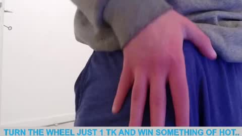 Snapshot of sexxyxxman chatting on May 18, 12:40 am sexxyxxman online show from May 18, 12:40 am