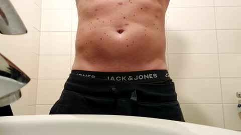 sexy30031986 online show from October 28, 8:33 pm