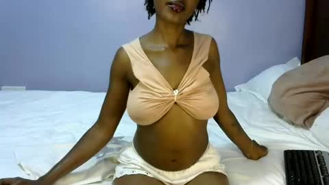 kiki online show from July 28, 7:39 pm