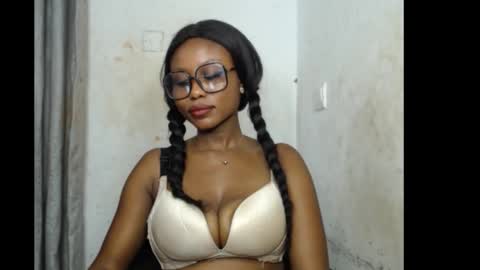 Sexy blackgirl2 online show from November 26, 6:53 pm