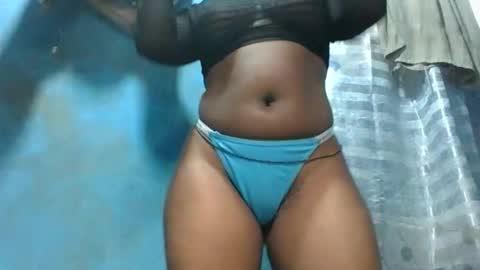 Snapshot of sexy_barbie98 chatting on March 14, 6:19 am Sexy barbie98 online show from March 14, 6:19 am