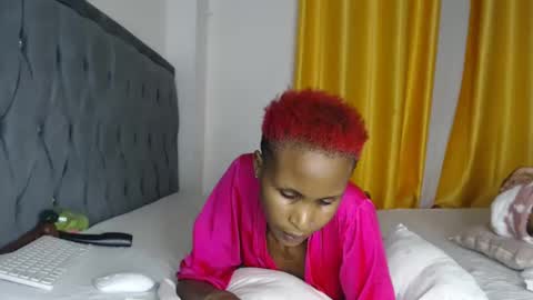 Snapshot of sexy_browniexx chatting on February 28, 6:52 pm brownie online show from February 28, 6:52 pm