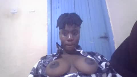 sexy_butty01 online show from April 17, 6:33 pm