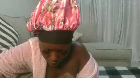 Snapshot of sexy_candia chatting on June 12, 8:13 am Stacy online show from June 12, 8:13 am