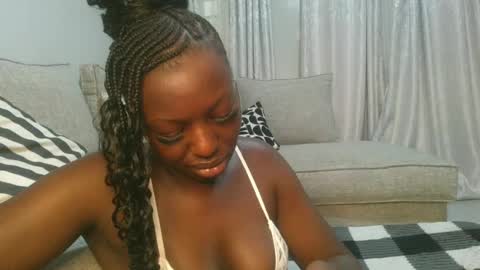 Snapshot of sexy_candia chatting on June 14, 10:28 am Stacy online show from June 14, 10:28 am