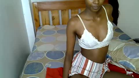 sexy_charliee online show from February 6, 11:46 am