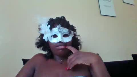 Snapshot of sexy_daniellah chatting on February 16, 10:22 am daniella online show from February 16, 10:22 am