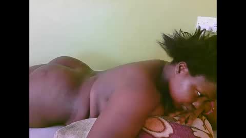 Snapshot of sexy_divana chatting on February 26, 11:52 am sexy_divana online show from February 26, 11:52 am