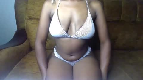 Ellahh online show from March 27, 2:06 am