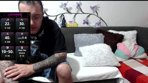 Sexy Ginuin Couple online show from March 24, 9:03 am