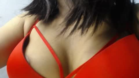 Snapshot of sexy_goddess_pet chatting on April 16, 1:50 am Ella online show from April 16, 1:50 am