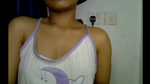 Snapshot of sexy_goddess_pet chatting on July 16, 9:04 am Ella online show from July 16, 9:04 am