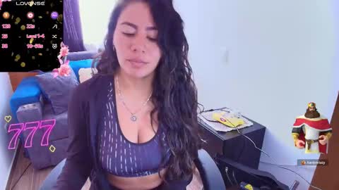 laura  online show from February 18, 3:30 pm