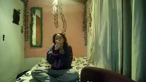 sexy lolas online show from February 17, 1:35 am