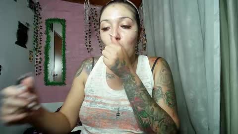 sexy lolas online show from April 8, 4:56 am