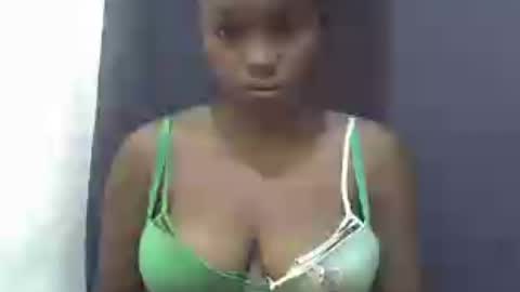 sexy_lyne23 online show from June 17, 5:32 am