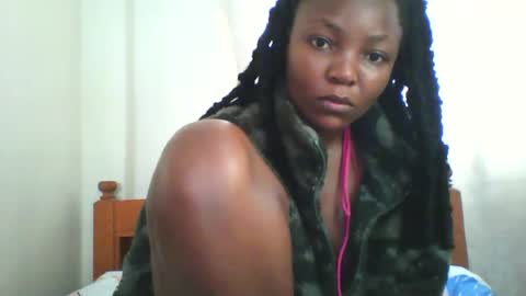Snapshot of sexy_mariannah chatting on June 25, 9:14 am sexy_mariannah online show from June 25, 9:14 am