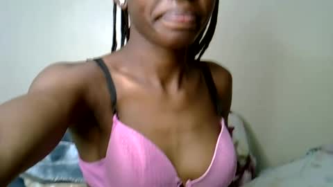 Snapshot of sexy_marrie chatting on July 14, 6:57 pm marie online show from July 14, 6:57 pm