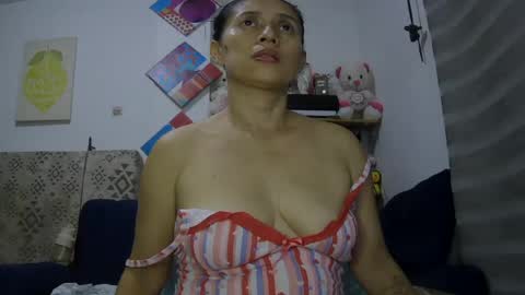 Snapshot of sexy_mary_69 chatting on July 1, 2:02 am Mary online show from July 1, 2:02 am