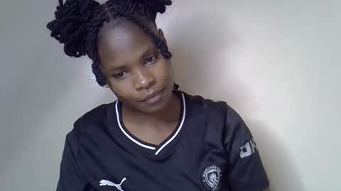 Molyne online show from March 12, 5:30 pm