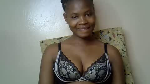 Molyne online show from April 17, 11:52 pm