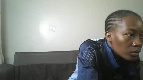 SEXY MOMAH online show from April 11, 7:07 pm