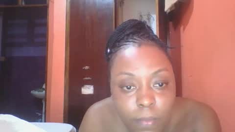 Snapshot of sexy_phee chatting on October 28, 8:40 am sexy_phee online show from October 28, 8:40 am