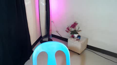 Snapshot of sexy_rc18 chatting on December 6, 5:55 pm RC online show from December 6, 5:55 pm