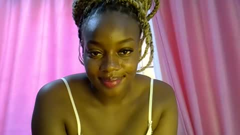 laura online show from April 3, 8:56 am