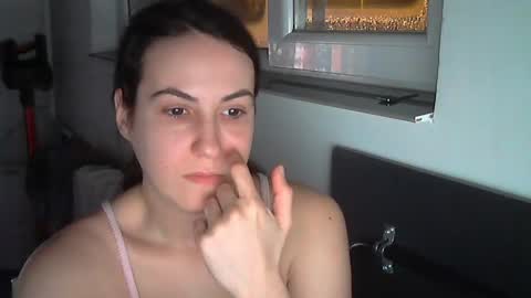 Snapshot of sexy_slimm25 chatting on February 21, 12:49 am Slimm online show from February 21, 12:49 am