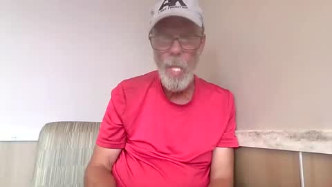 Snapshot of sexy_white_daddy chatting on July 6, 7:16 pm Daddy online show from July 6, 7:16 pm