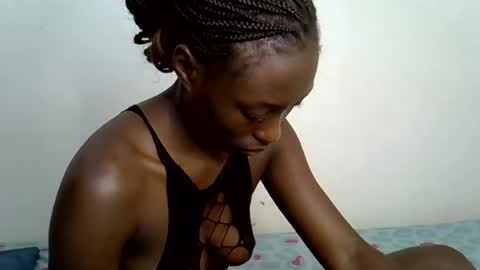 Snapshot of sexy_zola chatting on June 21, 11:35 am Im Zola online show from June 21, 11:35 am