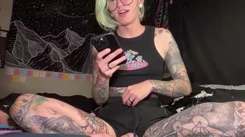 Snapshot of sexyaltftm chatting on May 19, 3:18 pm Ollie online show from May 19, 3:18 pm