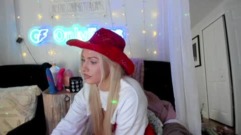 Snapshot of sexyashley_21 chatting on February 3, 1:41 am Ashley Teal online show from February 3, 1:41 am