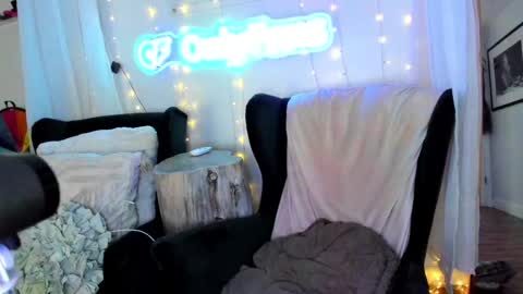 Snapshot of sexyashley_21 chatting on February 11, 6:08 am Ashley Teal online show from February 11, 6:08 am