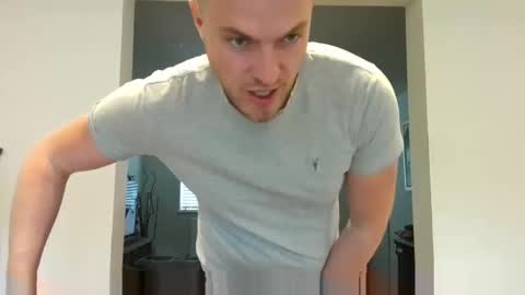 sexyass7000000 online show from June 3, 11:46 am