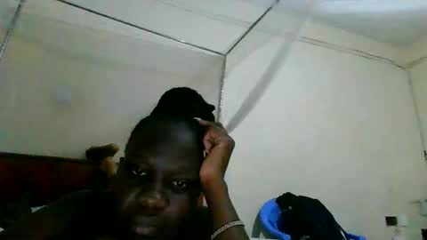 Snapshot of sexybeb25 chatting on May 12, 3:14 am yvonne online show from May 12, 3:14 am