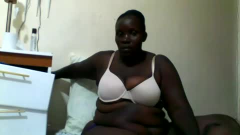 Snapshot of sexyblackberry7 chatting on January 4, 8:16 pm MAUREEN online show from January 4, 8:16 pm