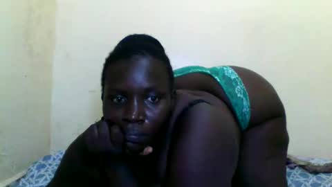 Snapshot of sexyblackberry7 chatting on February 3, 10:00 pm MAUREEN online show from February 3, 10:00 pm