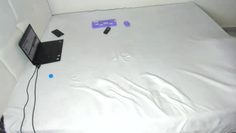 Snapshot of sexybootydoll chatting on June 10, 12:37 pm sexybootydoll online show from June 10, 12:37 pm