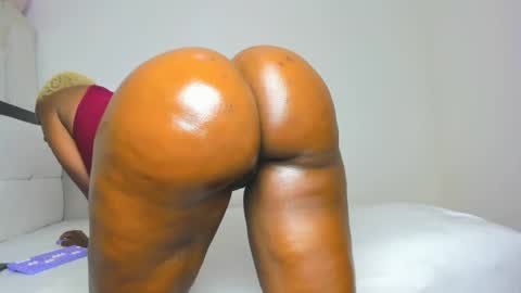 sexybootydoll online show from July 8, 9:03 am