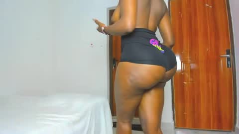 sexybootydoll online show from July 10, 4:31 pm
