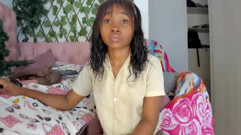 Snapshot of sexybrunnetem chatting on December 21, 12:06 pm sofia online show from December 21, 12:06 pm