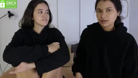 chanell and yina online show from February 18, 1:29 pm